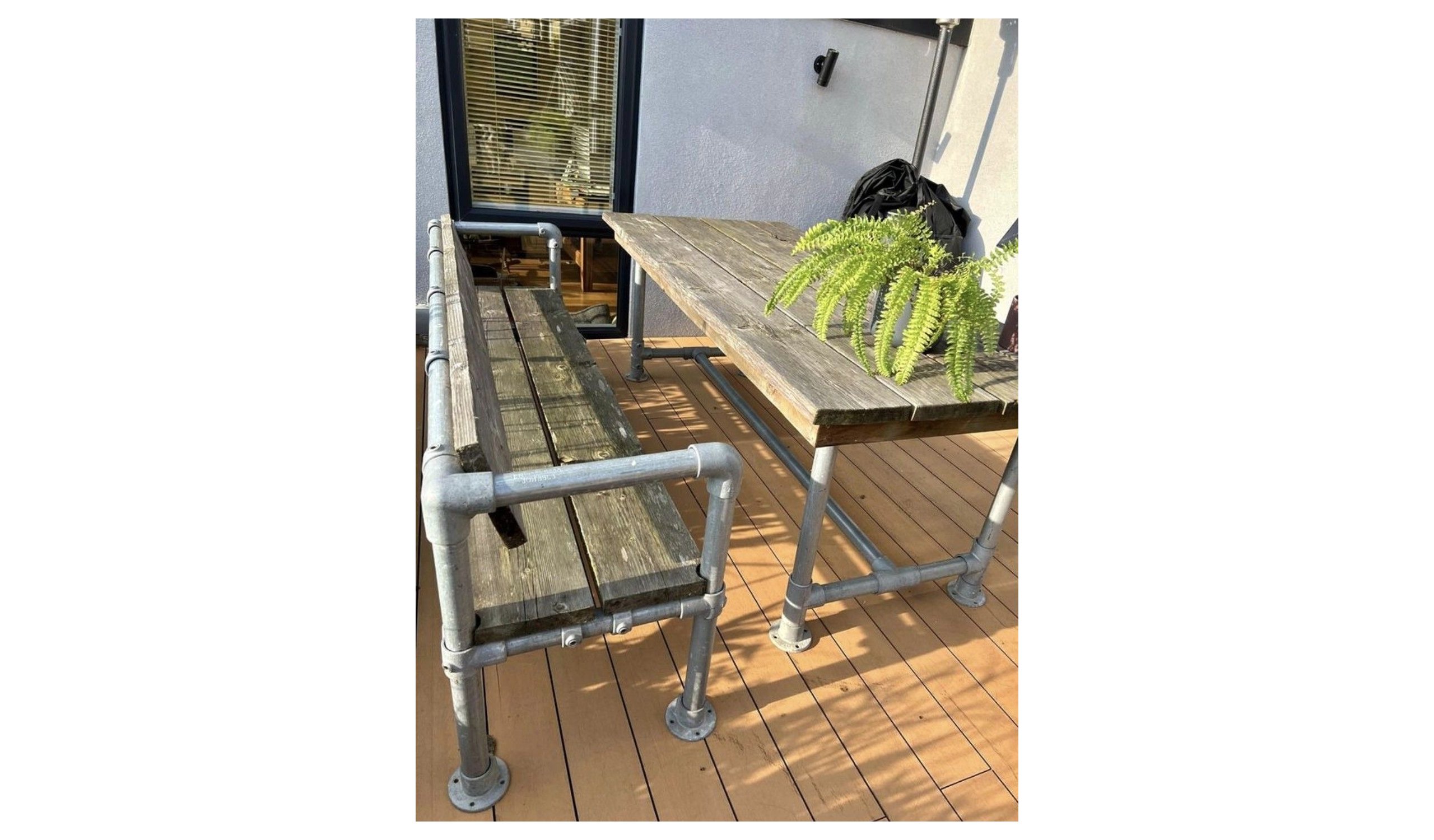 DIY bord og b�nk i Galvaniseret r�r og fittings